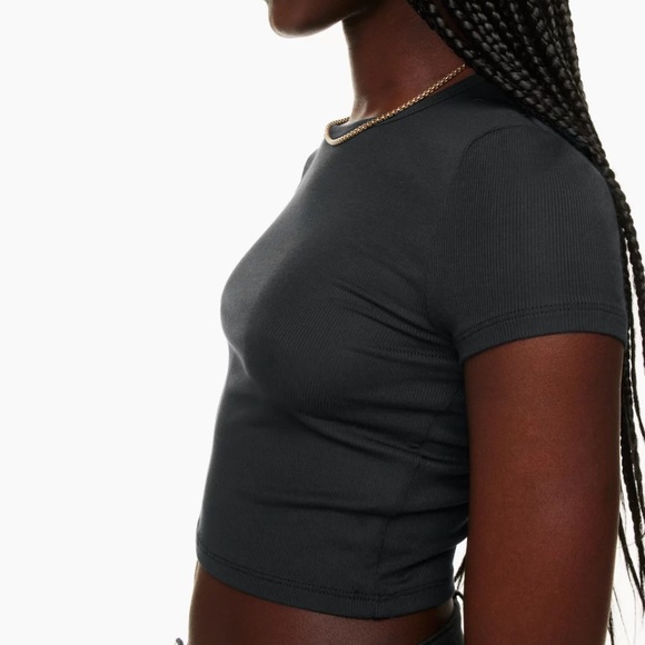 NEW Aritzia bliss cropped tee in black - Picture 10 of 11